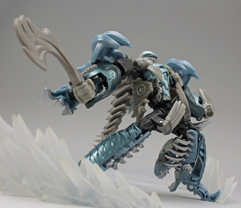 TLK04_SLASH_16.jpg